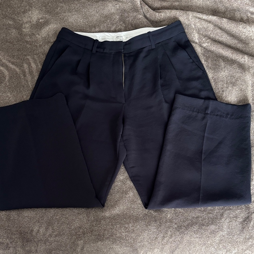 Aritizia Effortless “Curve” Dress Pants